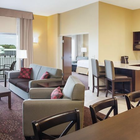 Holiday Inn Express & Suites Sandusky By Ihg Buitenkant foto