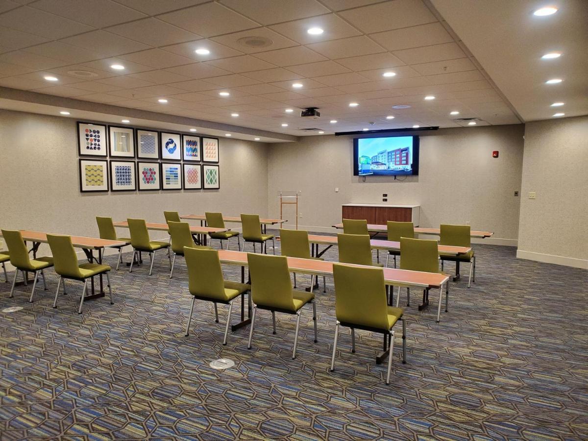 Holiday Inn Express & Suites Sandusky By Ihg Buitenkant foto