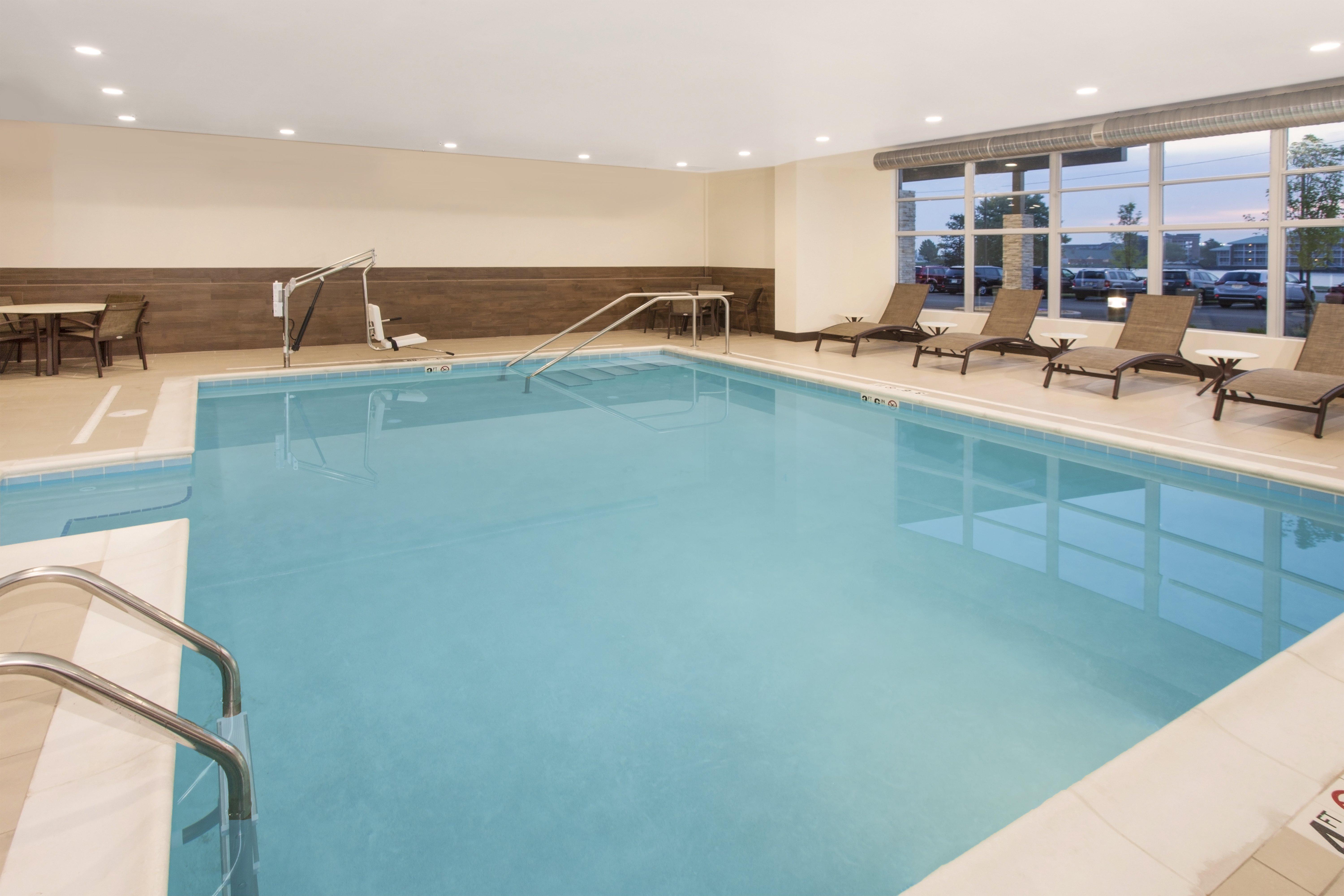 Holiday Inn Express & Suites Sandusky By Ihg Buitenkant foto