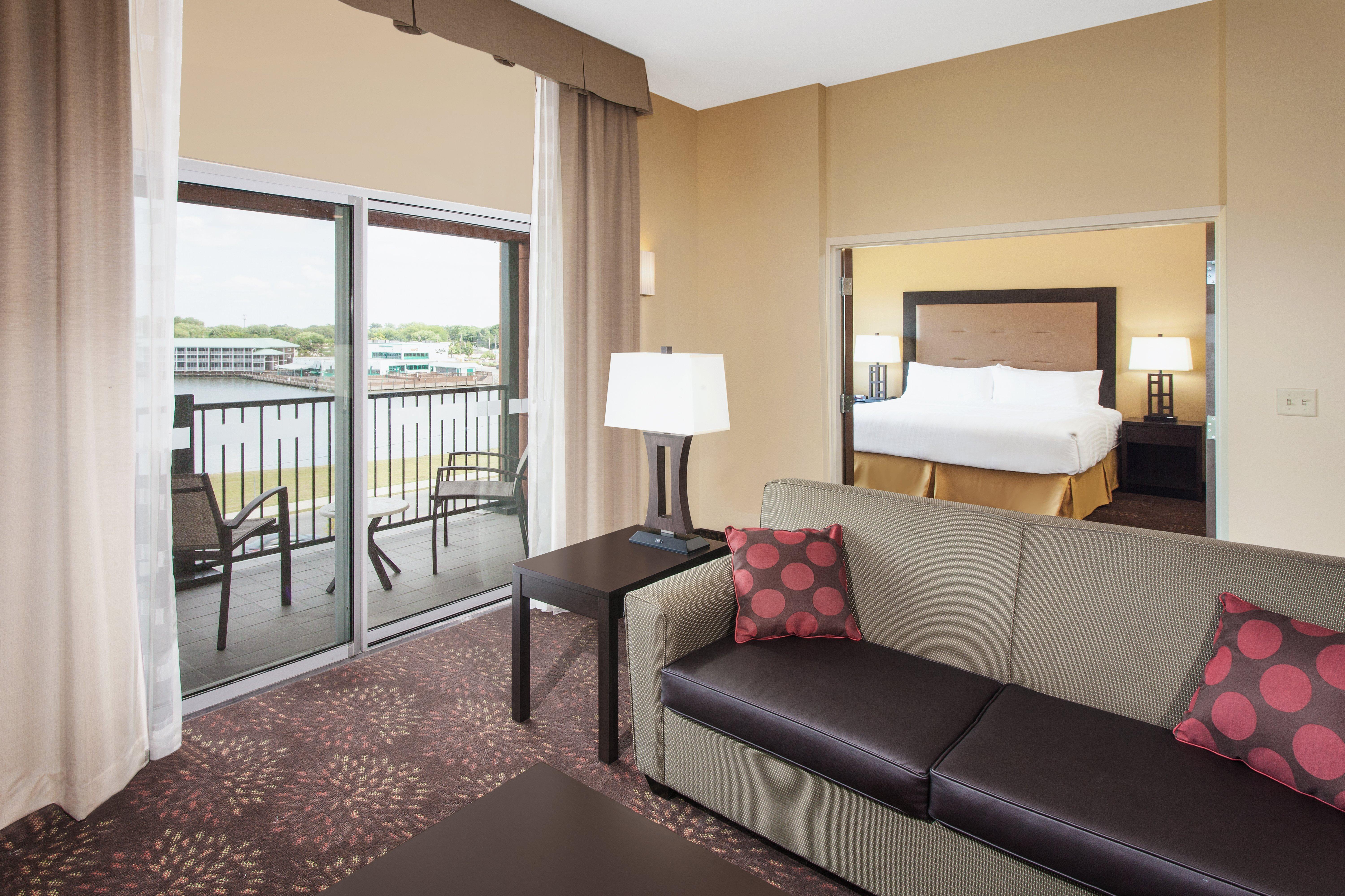 Holiday Inn Express & Suites Sandusky By Ihg Buitenkant foto